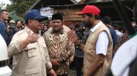 Foto: Presiden Prabowo Subianto mengirimkan helikopter pribadi miliknya untuk Gubernur Aceh Muzakir Manaf saat bencana banjir dan longsor terjadi.