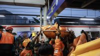 Korban tewas kecelakaan kereta di Stasiun Bekasi Timur bertambah menjadi 14, dengan 84 luka-luka.